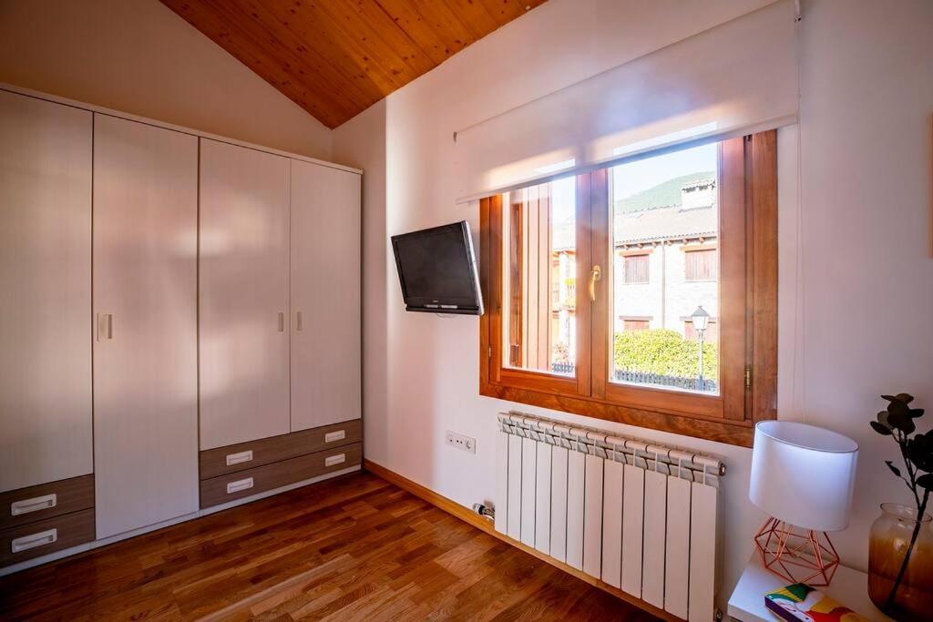 דירות Villanúa Casa Nieves מראה חיצוני תמונה